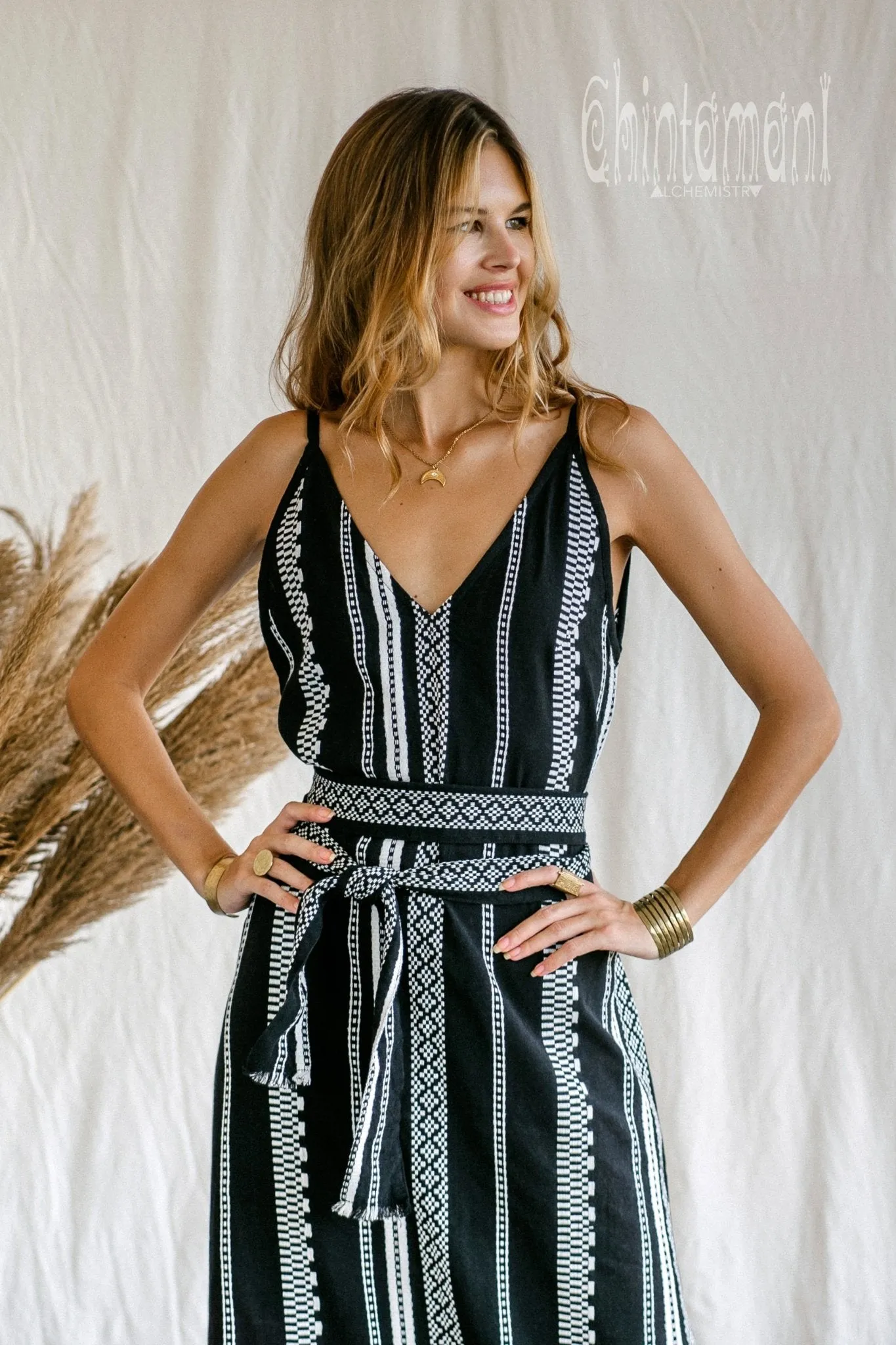 V-neck Jaquard Maxi Dress / Black and White
